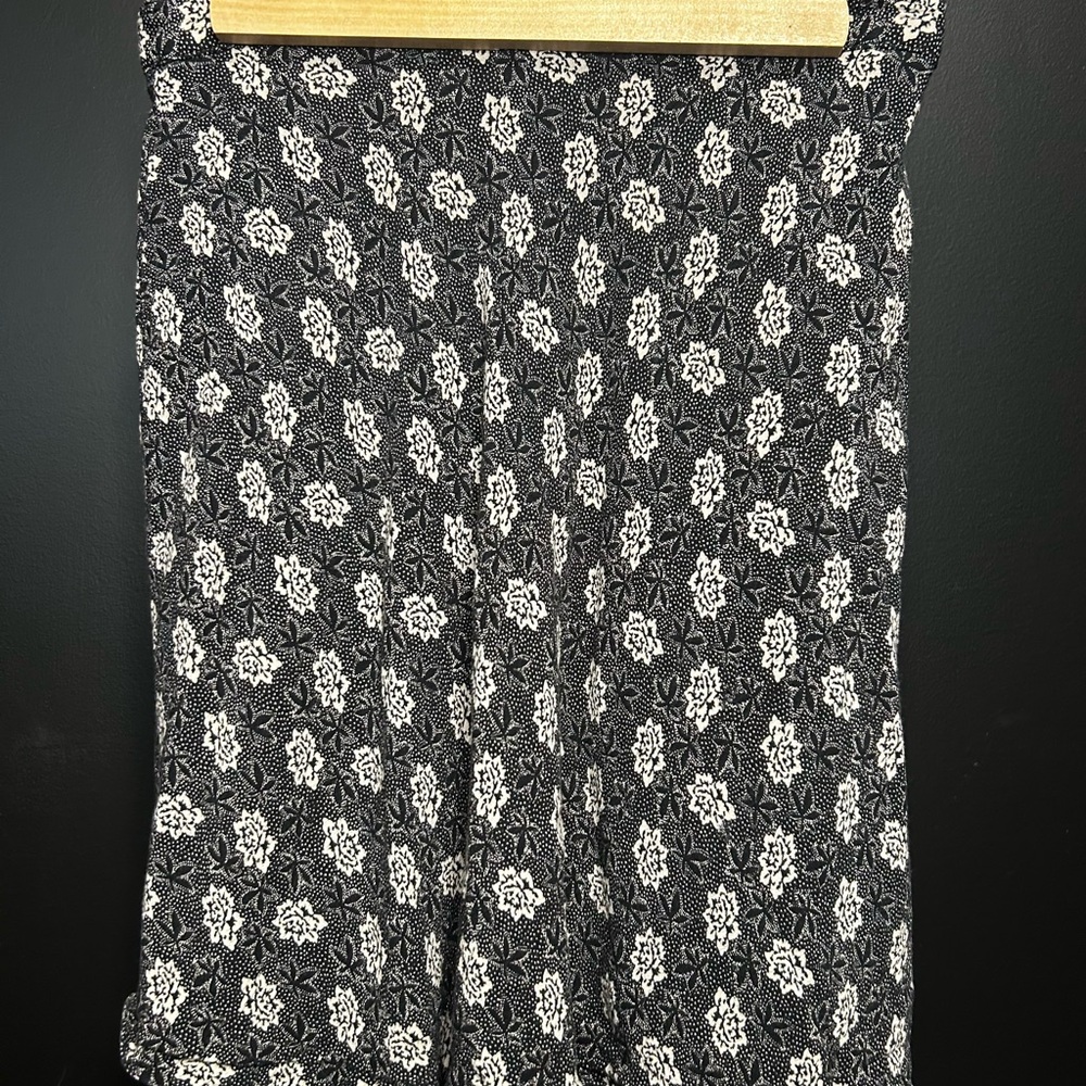 Vintage Stefanel Black Floral Skirt | Made in Italy - Picture 4 of 5